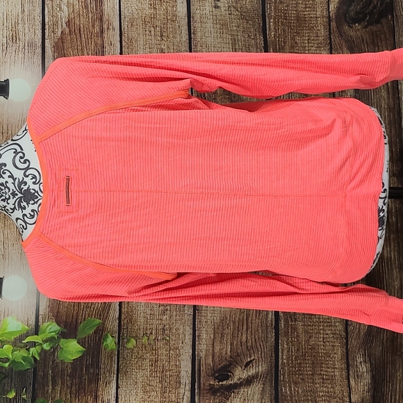 Lululemon Techni-Cool Long Sleeve - Picture 8 of 9